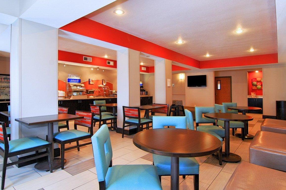 Holiday Express E - Commons Mall Area By Ihg 2* Destin